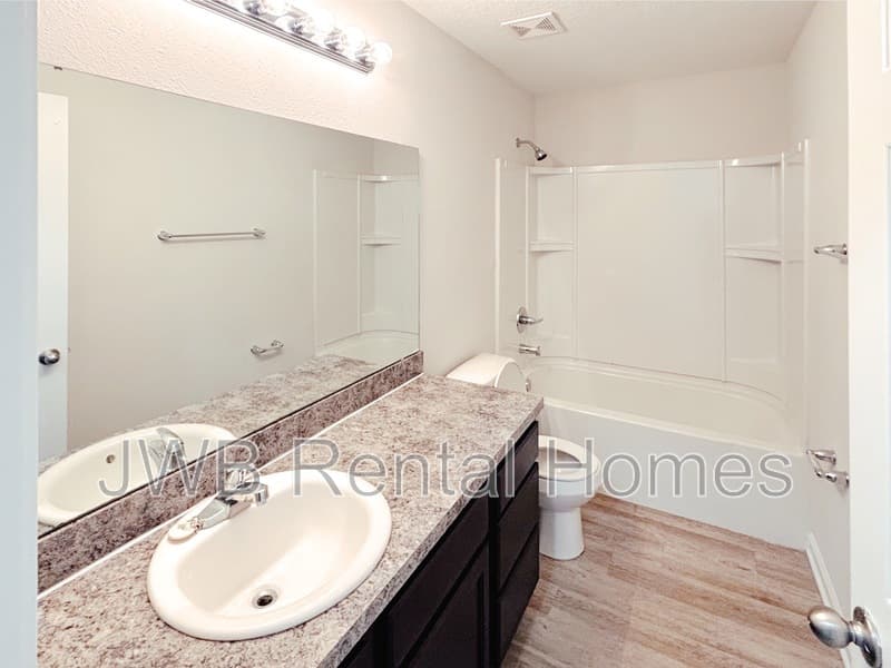 Jacksonville House: 8604 Dandy Ave