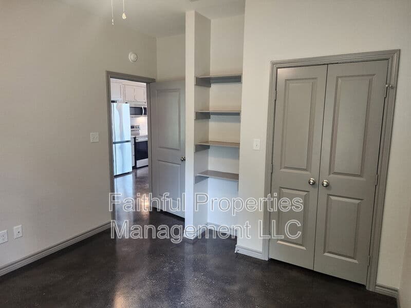 Troup Condo: 407 North Logan Lane - A