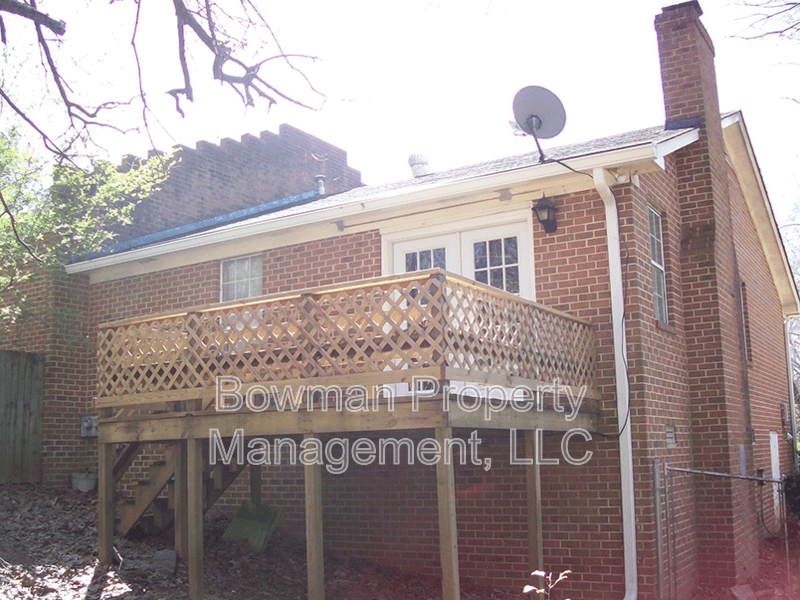 Athens Townhome: 132 Oxford Ct