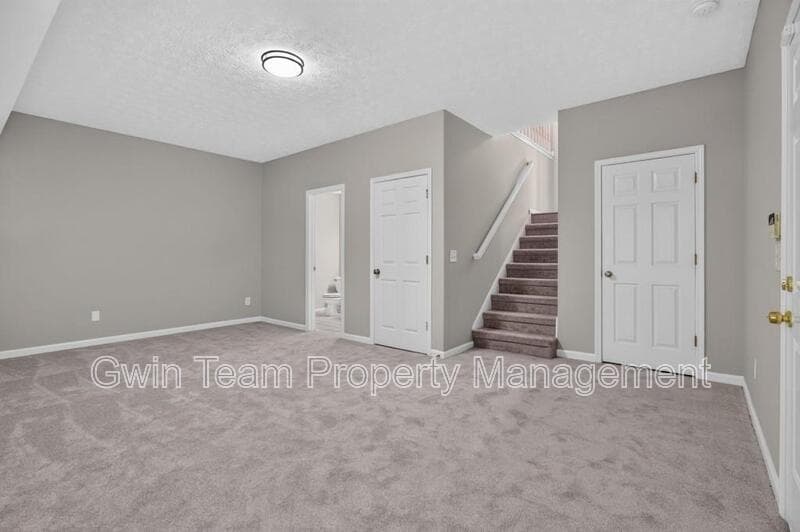 Monroe House: 4025 Hemingway Dr