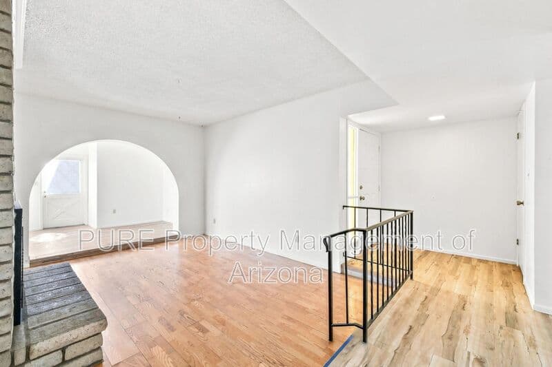 Tempe House: 2604 W Ellis Dr