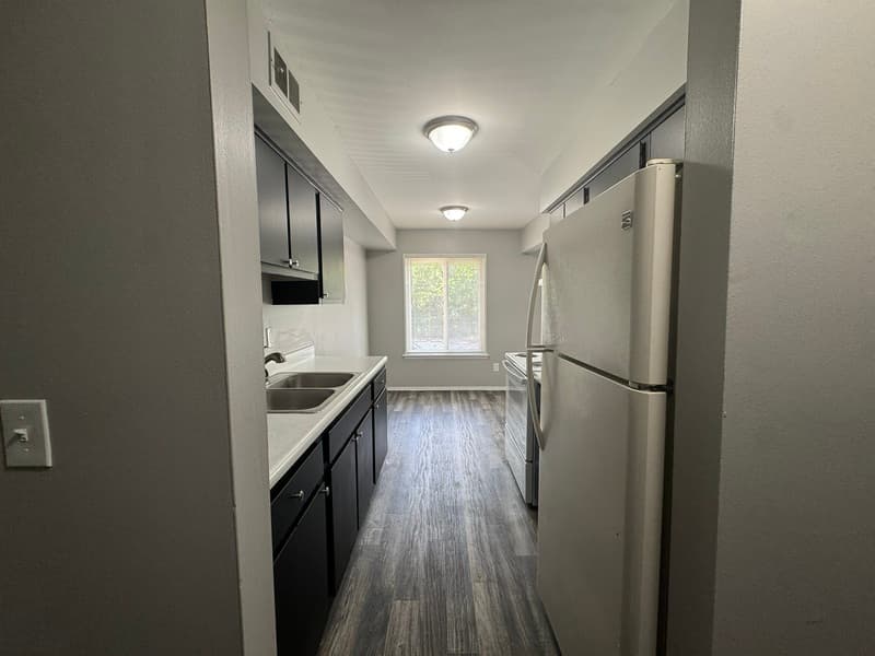Allen Park House: 11335 Old Goddard Apt 28
