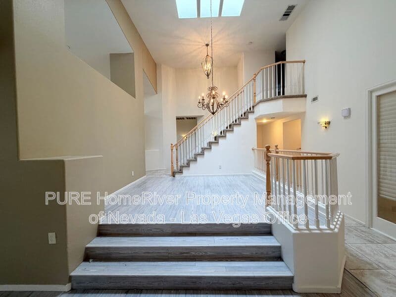 Las Vegas House: 2121 Stone Croft Street