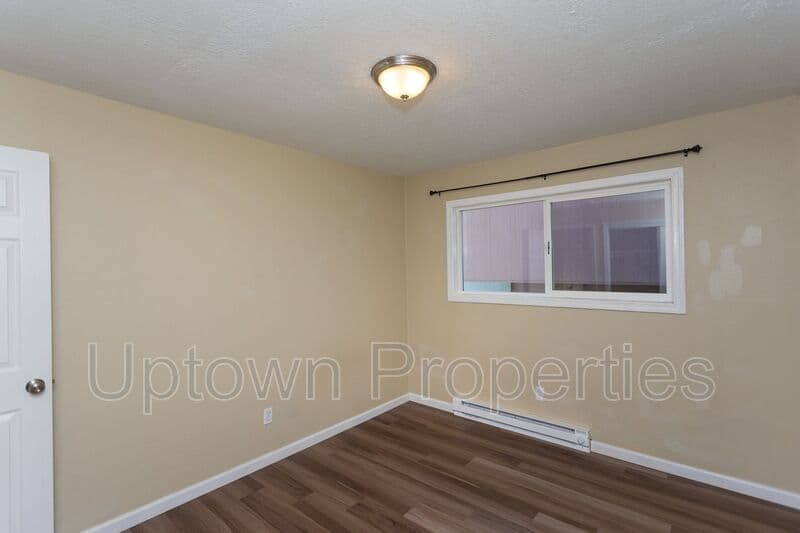 Portland House: 4633 SW Huber St
