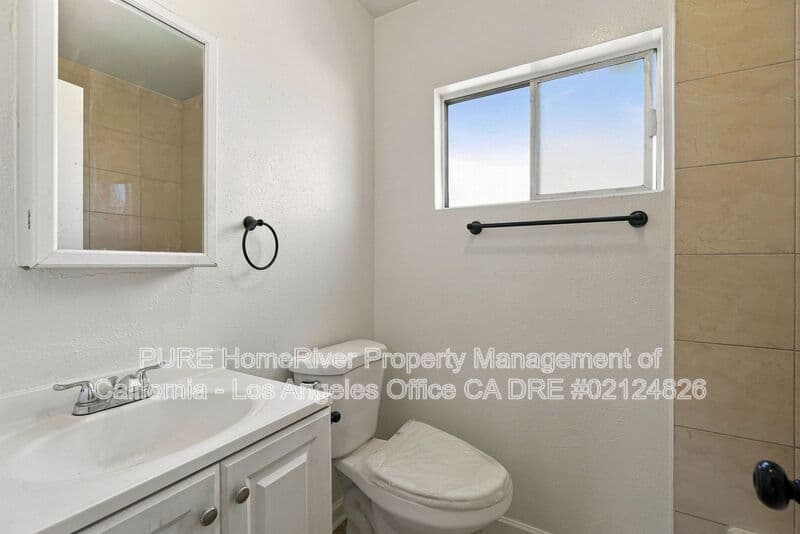 Gardena House: 1433 W 145th Street