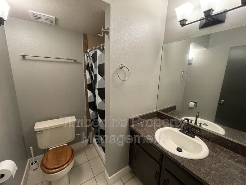 Colorado Springs House: 320 Rangely Dr
