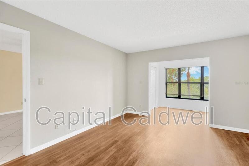 Clearwater Condo: 1900 Pelican Landing Blvd
