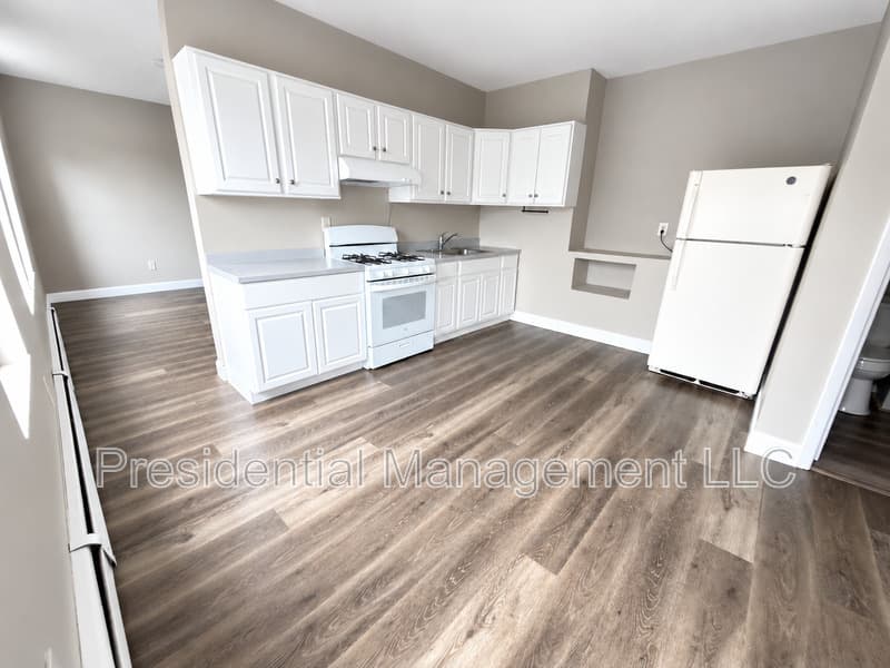 Hartford Condo: 258 Lawrence St