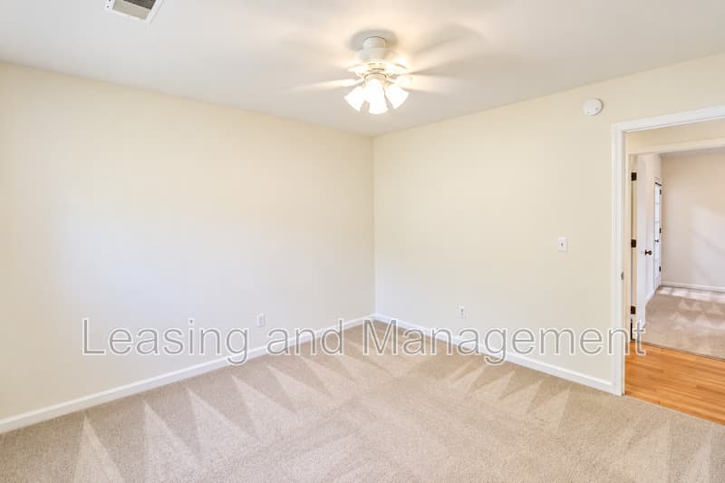 Mount Pleasant House: 1240 Llewellyn Road