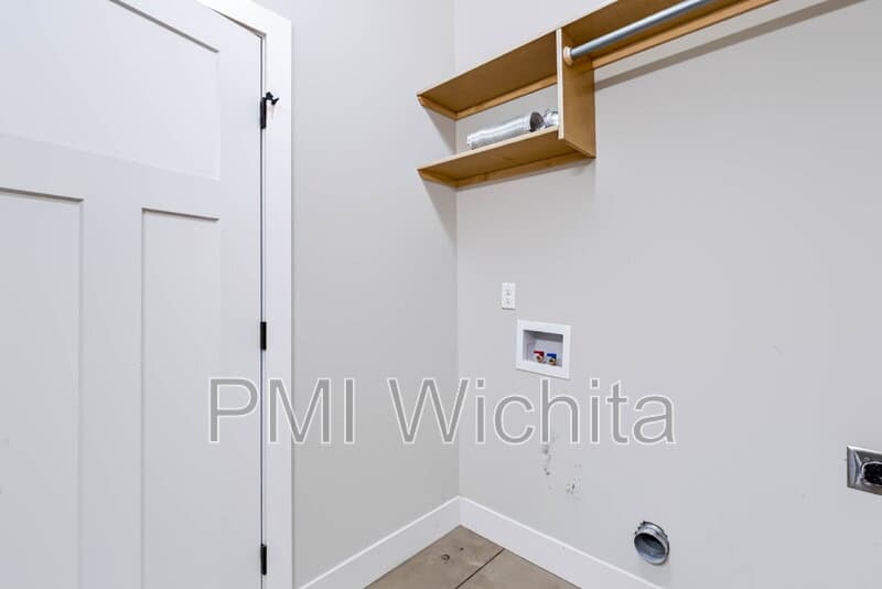 Derby Condo: 3418 E Aster St