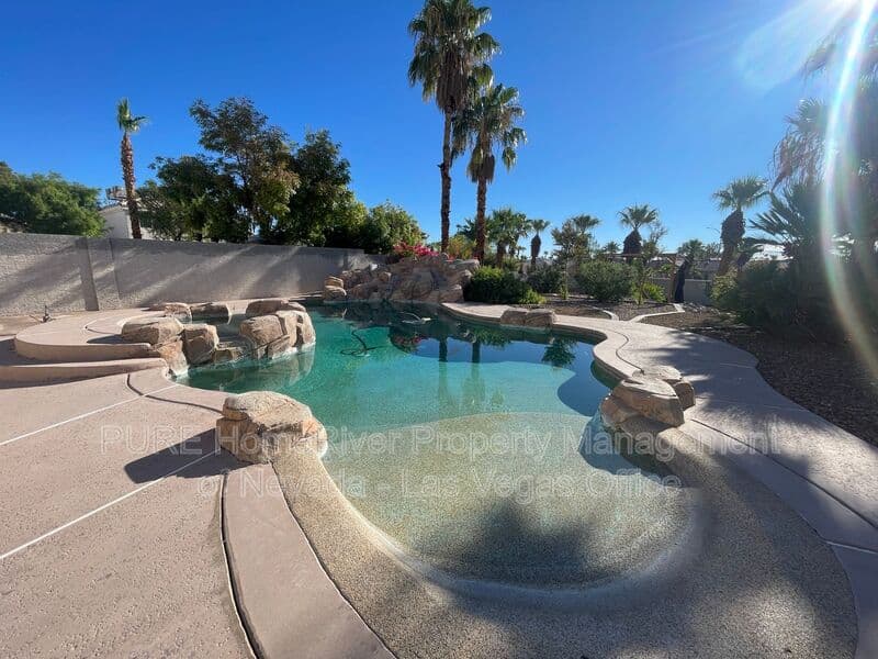 Las Vegas House: 4748 Hamburg St.