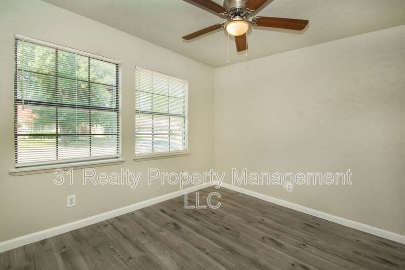 Dallas House: 7062 Pineberry Road