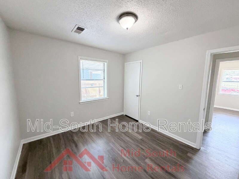 Memphis House: 3431 Rebeh Rd
