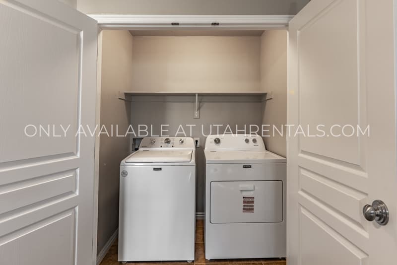 Lehi House: 3342 N 150 W