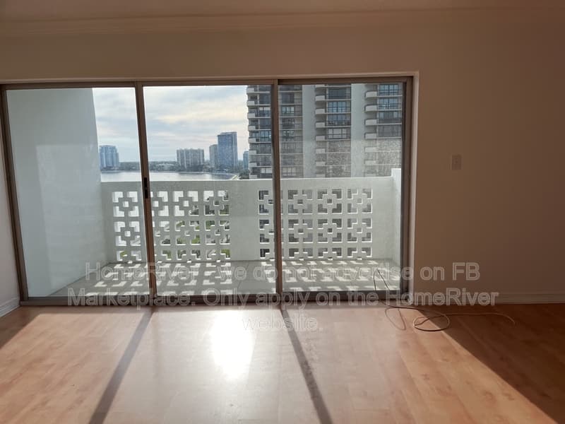 Tampa House: 2401 Bayshore Blvd