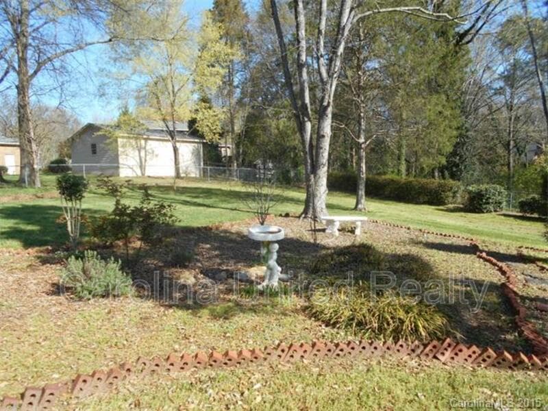 Charlotte House: 1330 E Barden Rd