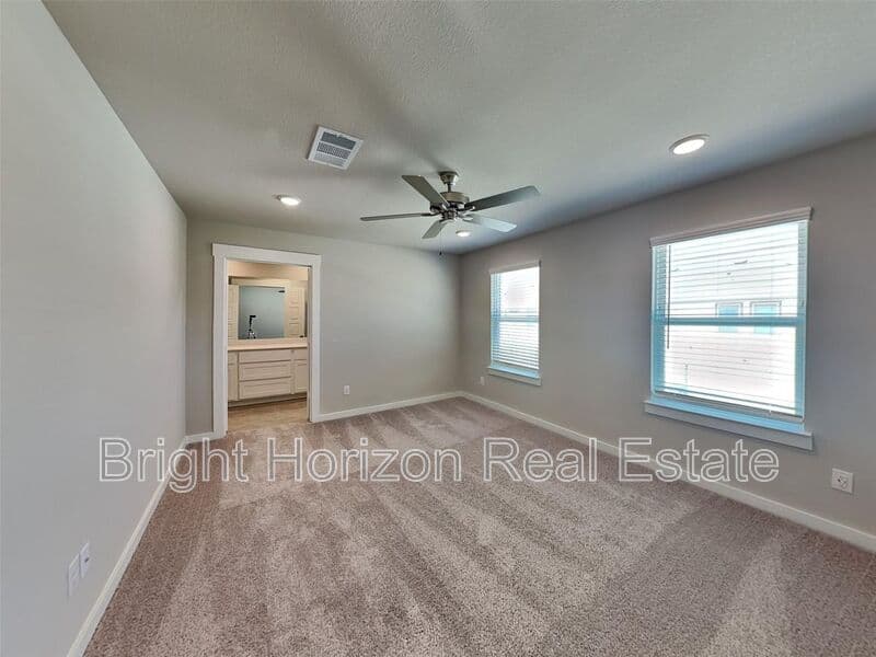 Fort Worth House: 226 Territory Trail
