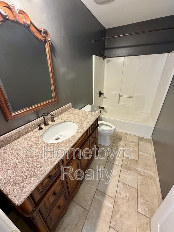 McDonough House: 175 Allie Drive