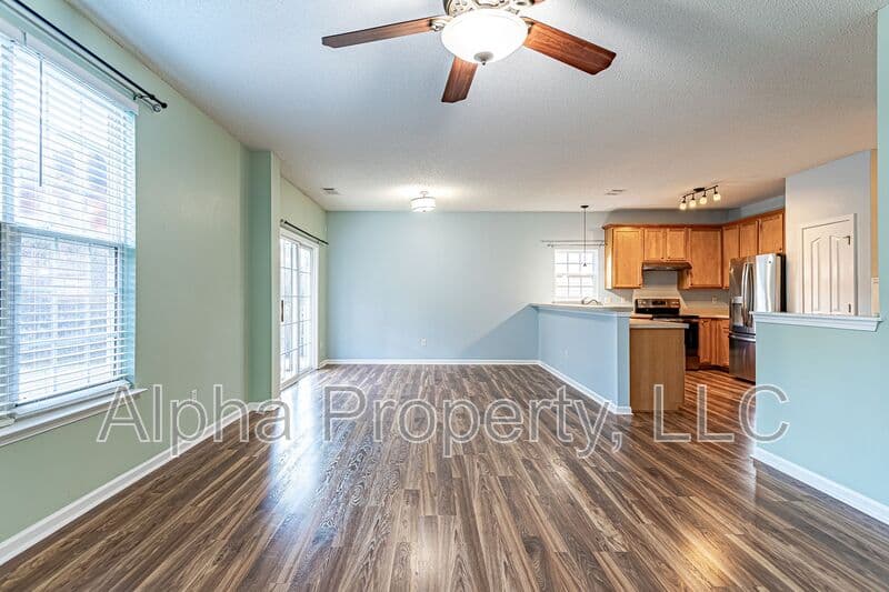 Greer House: 322 Highgate Cir