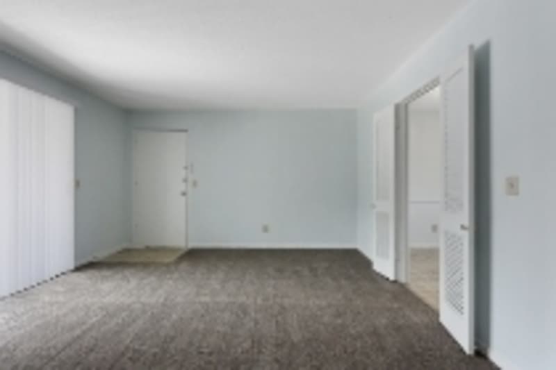 Kansas City Condo: 8704 Wornall Rd - D