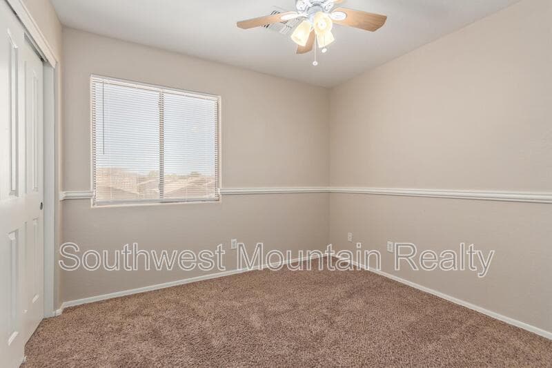 Maricopa House: 44856 W Paitilla Lane