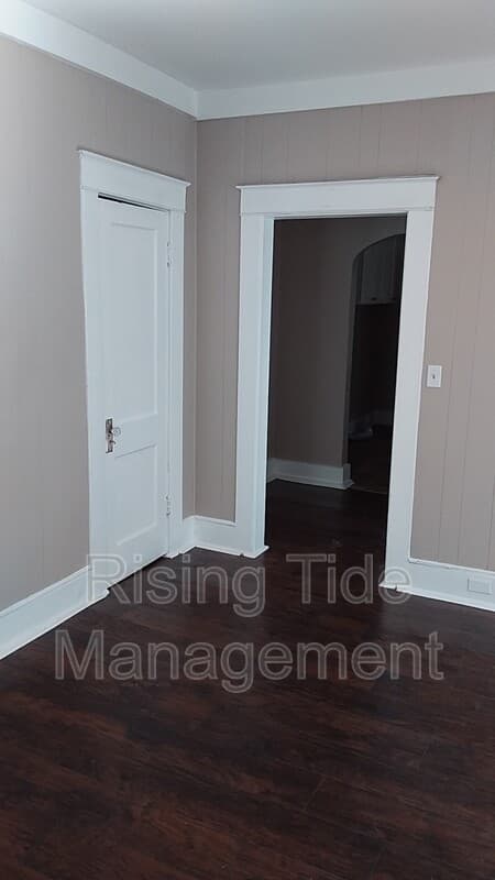 Birmingham House: 4017 39th Ave N