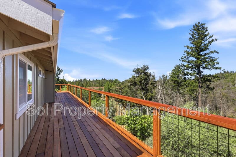 Santa Cruz House: 140 Spaten Way