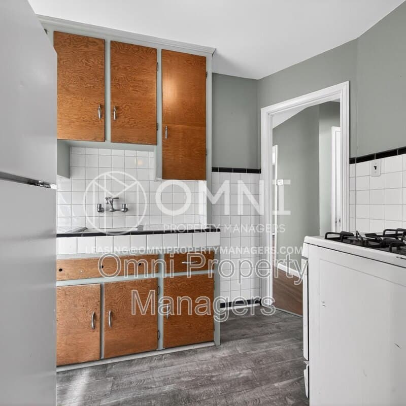 Detroit House: 11529 Roxbury St