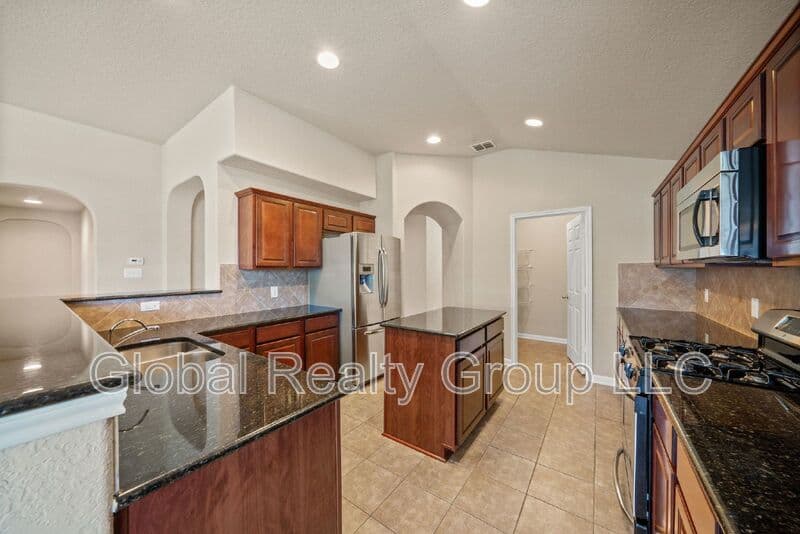 San Antonio House: 7234 Glen Ellen Bay