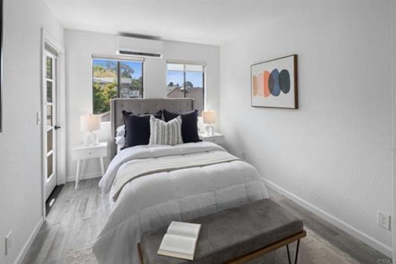 San Diego Townhome: 3711 Columbia Street