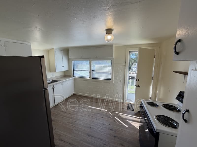 Grants Pass Condo: 1628 Leonard Rd
