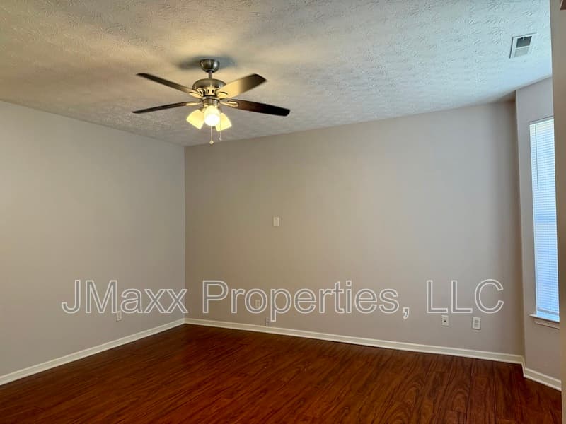 Riverdale Townhome: 1704 Camden Forrest Trail