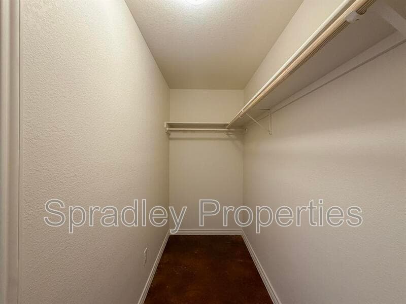 Belton Townhome: 1044B Edwards Dr
