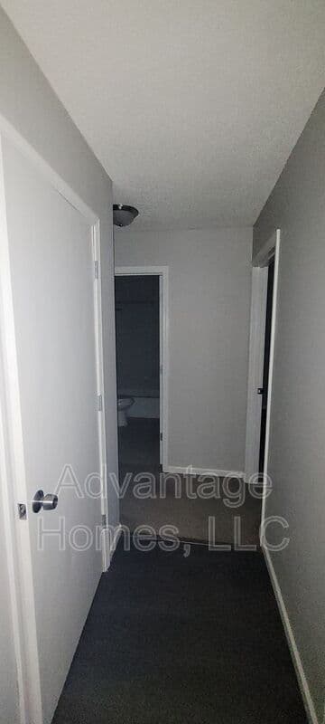 Raytown House: 11418 E 71st St