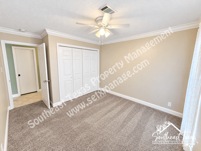 Beaumont House: 6030 Zenith Lane