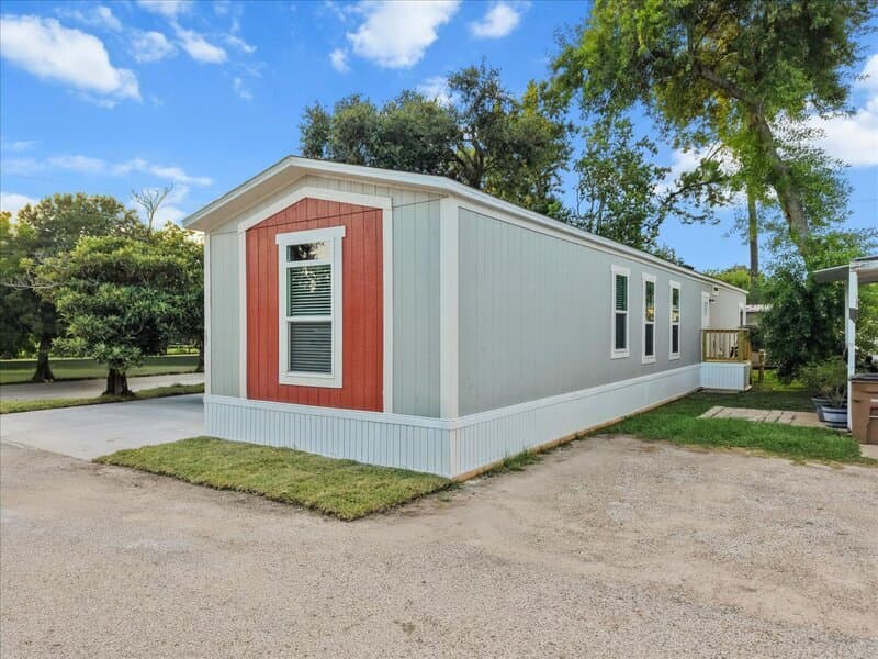 Dickinson House: 102 Fiesta Lane