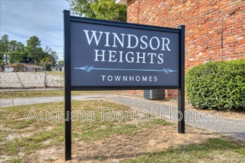 Augusta Townhome: 2511 Cascade Drive - 13B