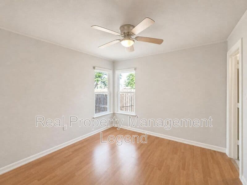 Dallas House: 1931 Berkley Ave