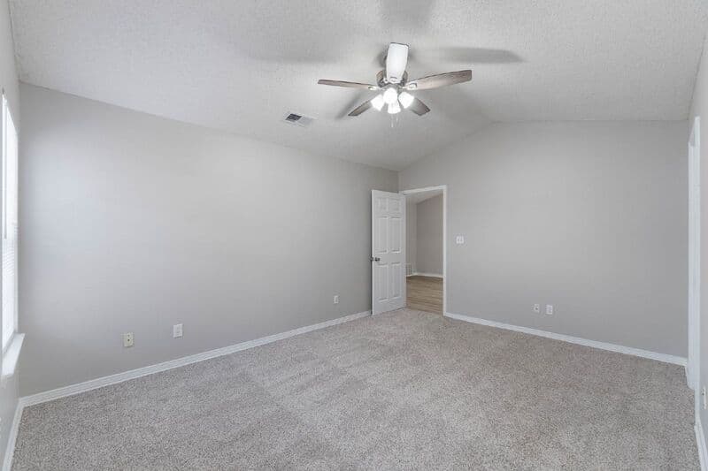 Crestview House: 3014 La Salle Court
