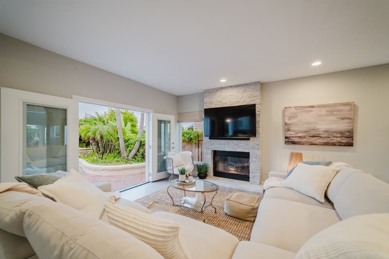 Carlsbad House: 7528 Navigator Circle