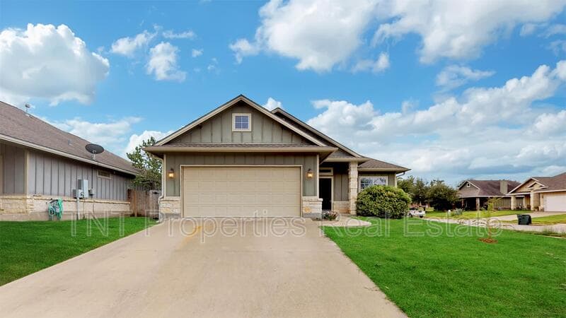 Bryan House: 1591 Wimberly Place