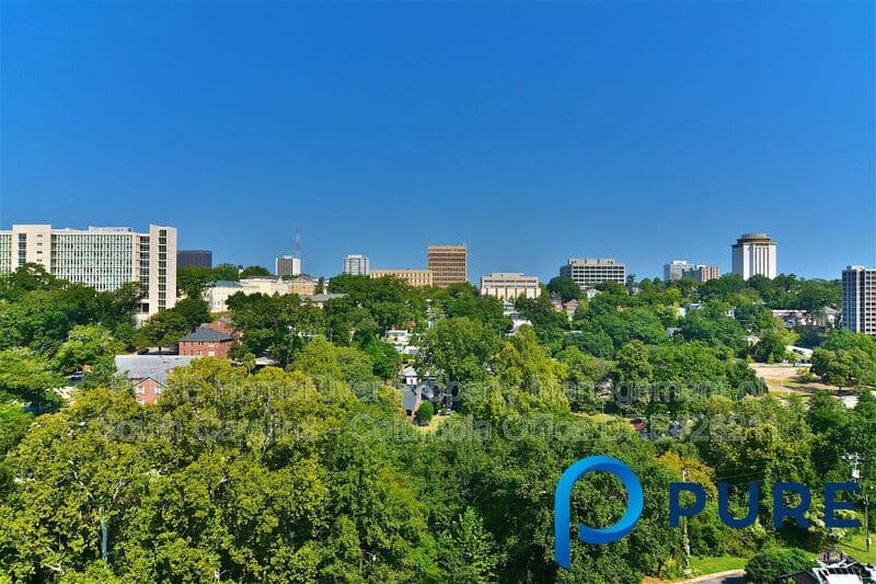Columbia House: 1600 Park Cir