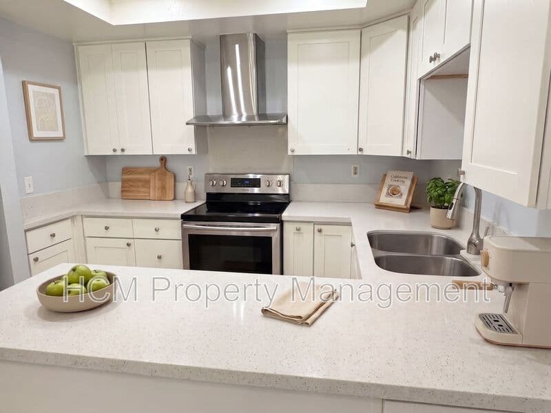 Laguna Niguel House: 13 Martinique St