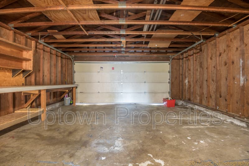 Tigard House: 8120 SW Thorn St