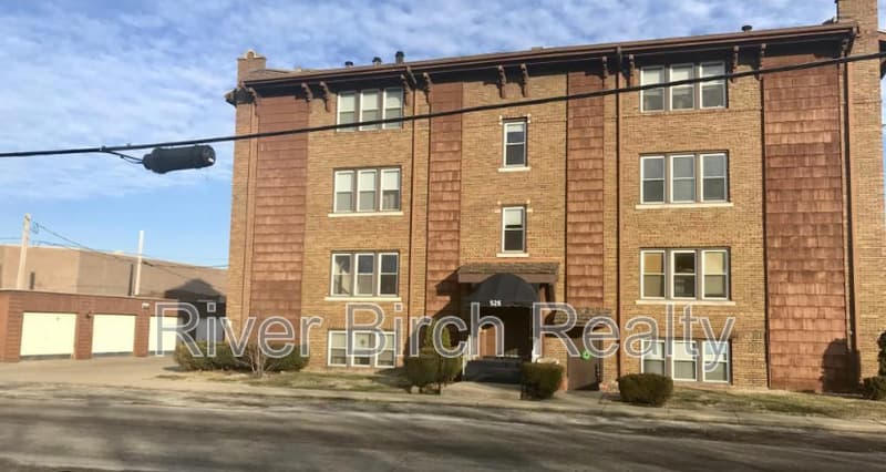 Springfield Condo: 525 East Pine Street - 3