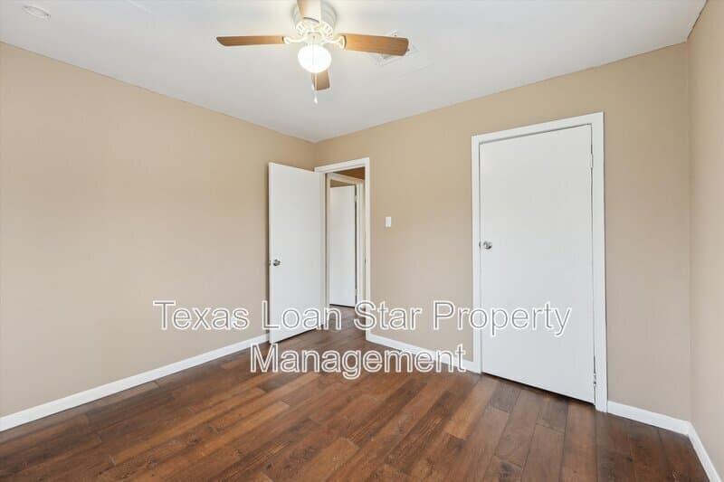 Houston House: 1107 Defender Street