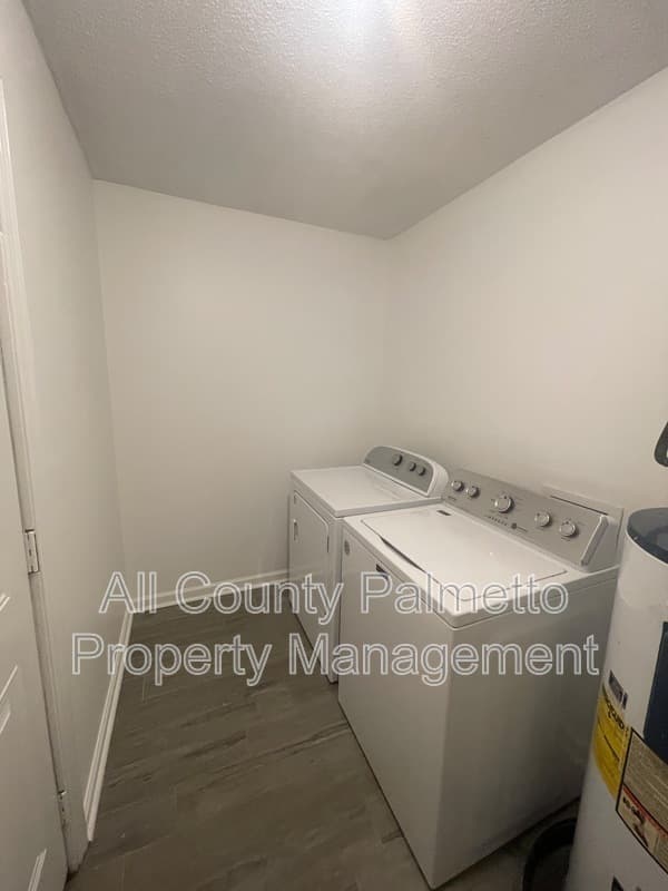 Charleston Townhome: 256 Fleming Rd