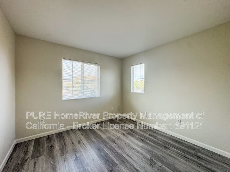 Sacramento House: 4900 Trouville Ln