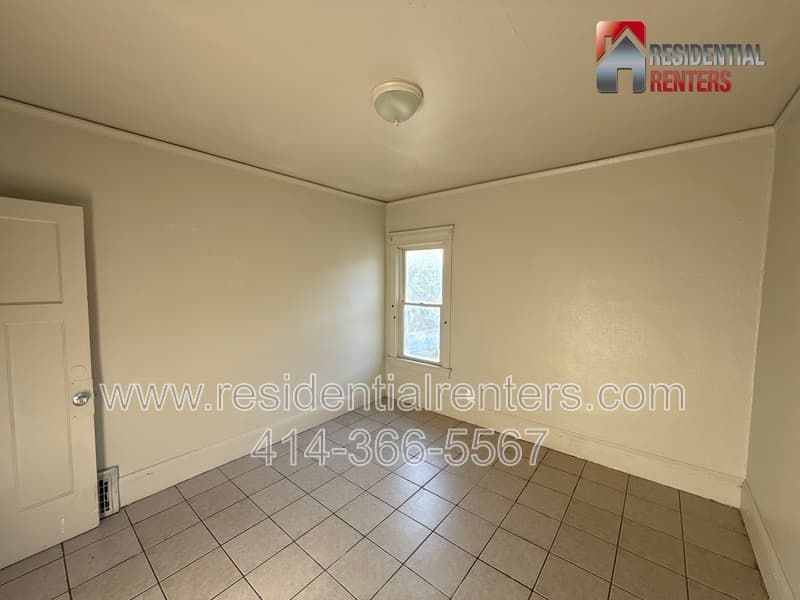Milwaukee Condo: 2747 N 49th Street