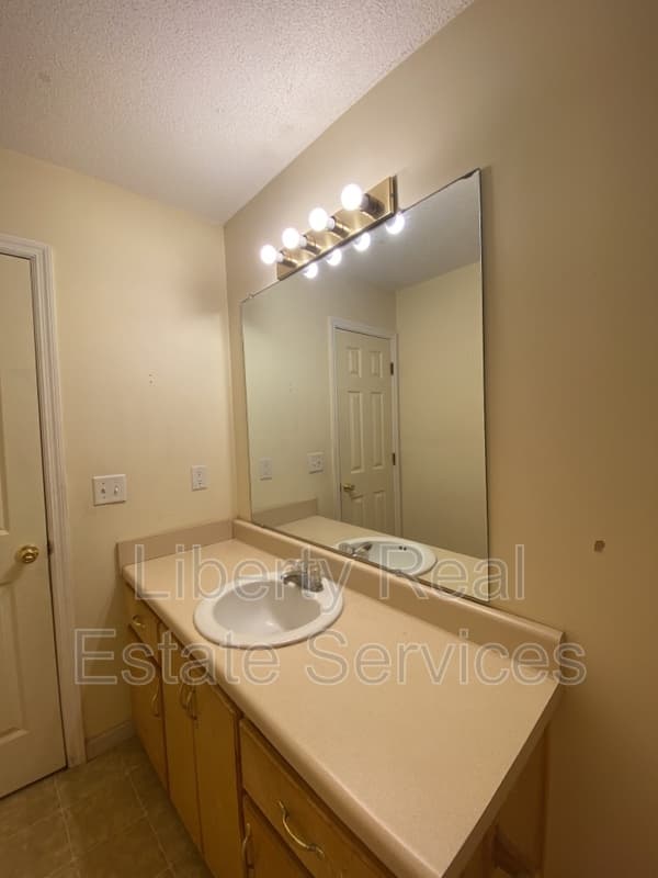 Hinesville Condo: 135 Rolland St